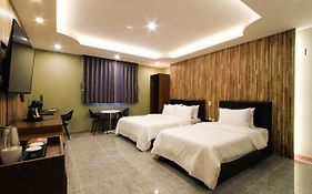 The King Hotel